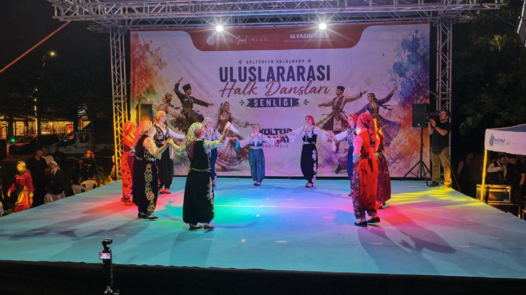 Başiskele’de Kültürler Dansla Buluştu
