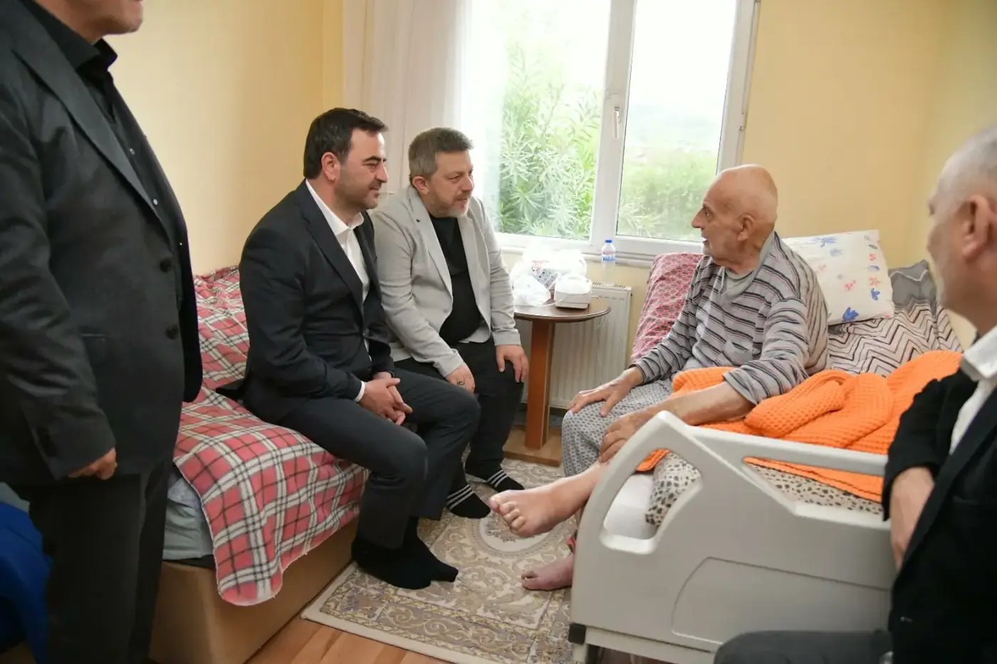 Başkan Özlü Komşularının Gönül Hanelerine Misafir Oluyor