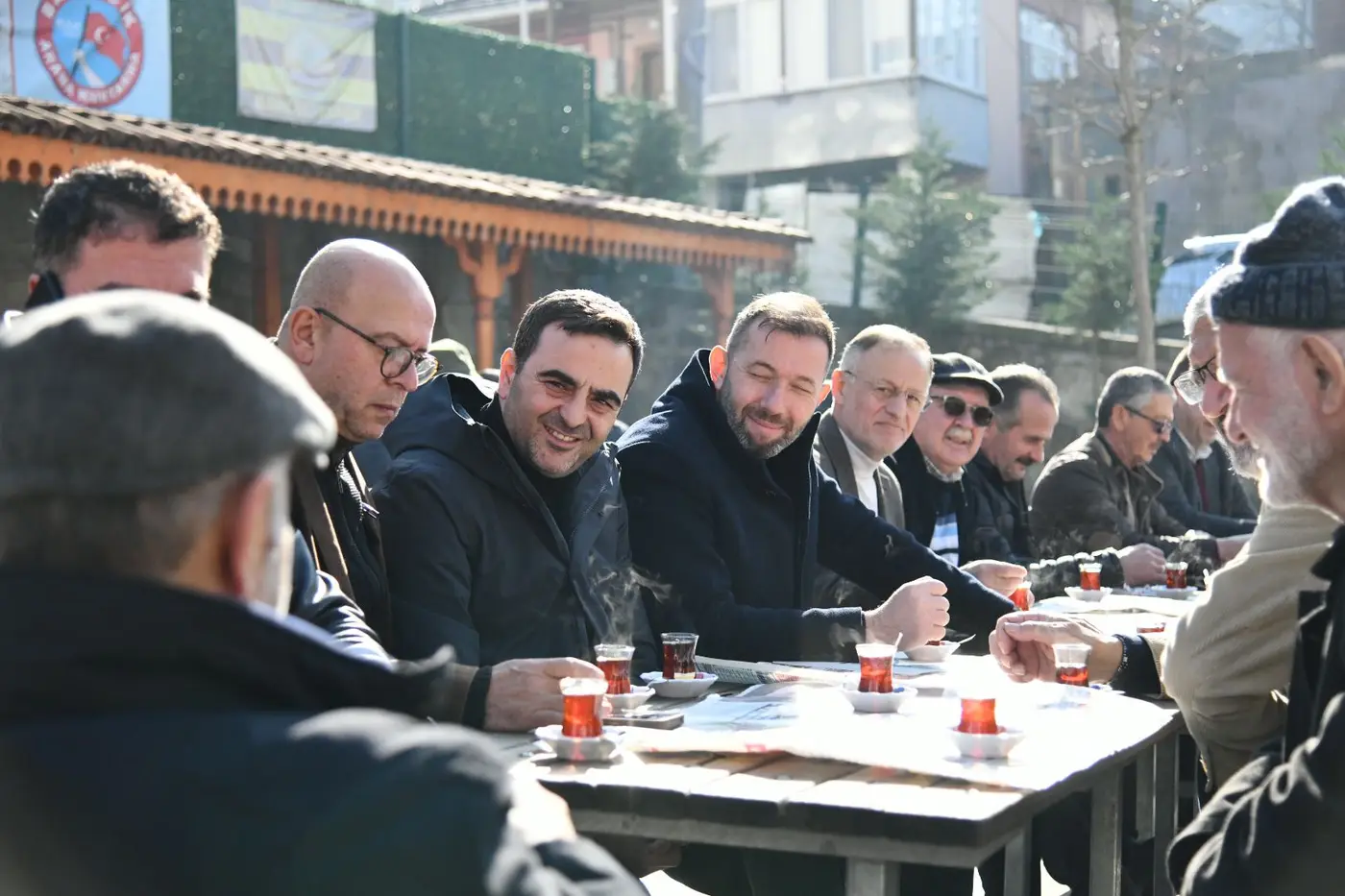 Başkan Özlü Sıcak Kış Günlerinde Hemşehrileriyle Buluştu